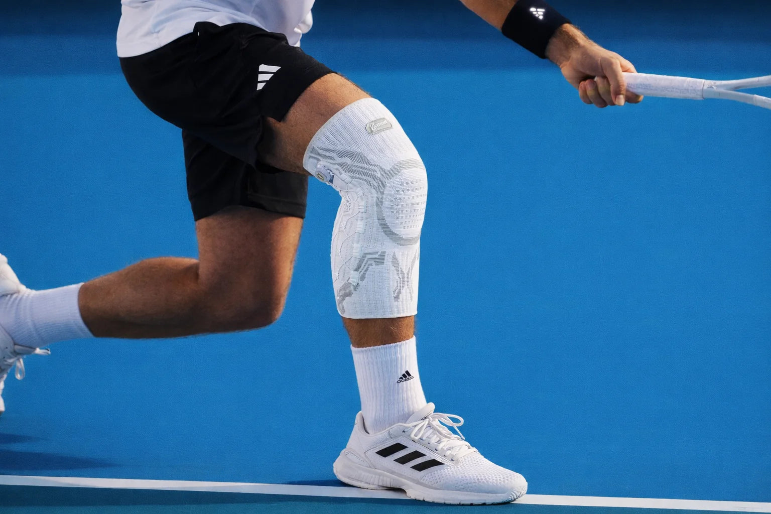 KneeCore™ Pro Stabilizer Brace